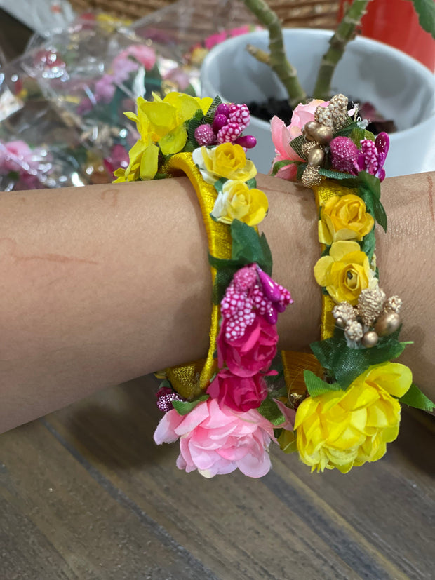 Set of 2 handmade floral bangles, Haldi ceremony, wedding favors, bangle ceremony, Indian bangles