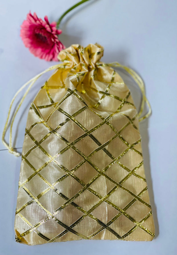 Set of 20 mix colour Gota patti Potlis, wedding favors, housewarming gifts, pooja return gifts,Lohri gift, makar sakranti gifts