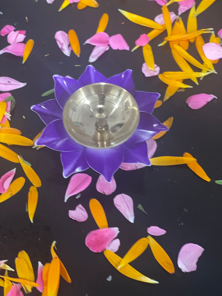 Lotus Brass diya, diwali gift, housewarming gifts, wedding gift, favors, baby shower favors, Pooja item, temple decor, pooja favors