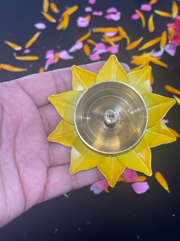 Lotus Brass diya, diwali gift, housewarming gifts, wedding gift, favors, baby shower favors, Pooja item, temple decor, pooja favors