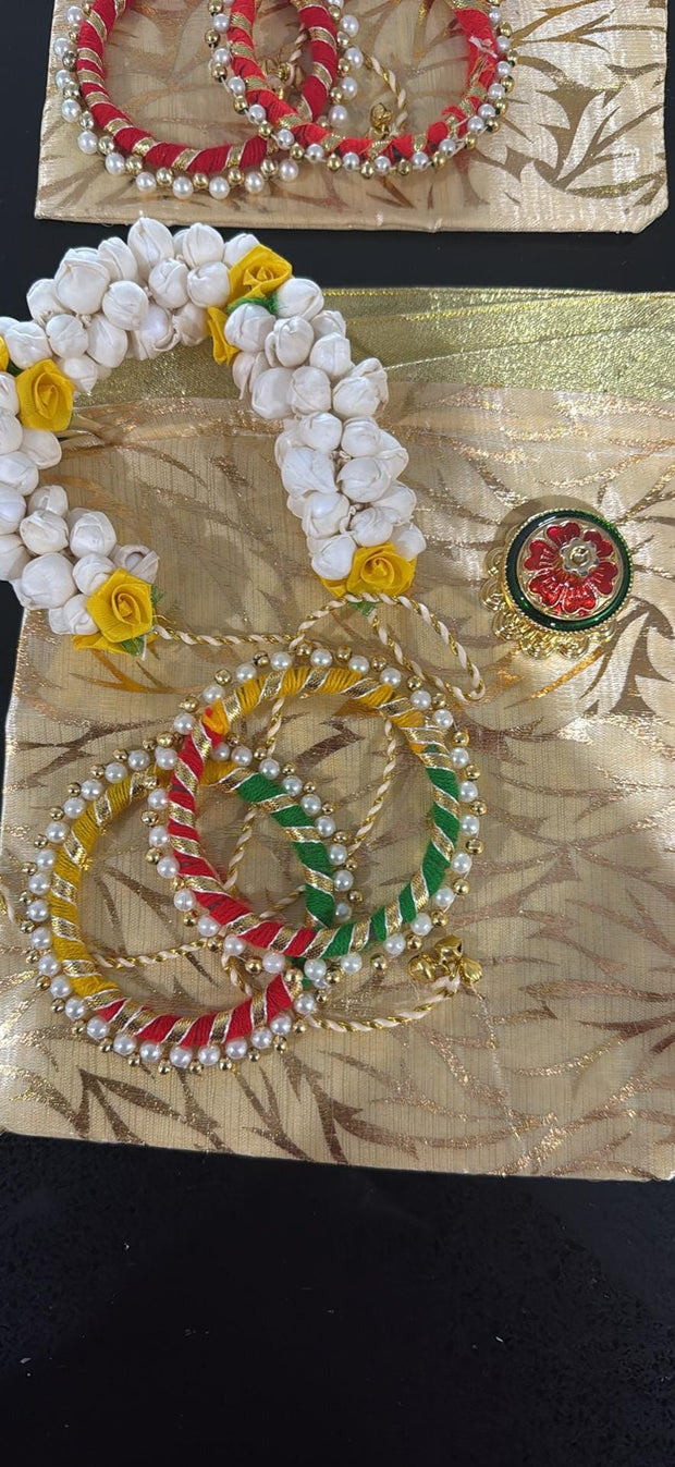 Indian desi favors, combo sets for gifting, ships from Australia, pack of gajra, potli, bangles, sindoor dabbi for gifting